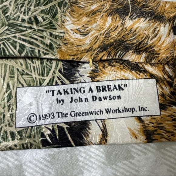 Vintage 1993 Silk Tie Wolf Graphic Endangered Species Made in USA Taking A Break - Picture 3 of 7